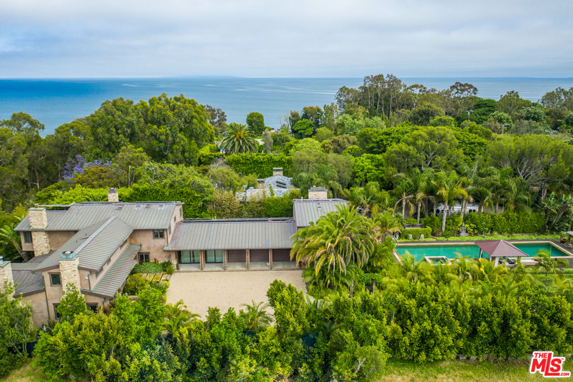 Nhìn profile 2 vợ cũ mới thấy tỷ phú Google có con mắt chọn bạn đời thật tinh tường: Người là em gái CEO YouTube, người sở hữu học vấn khủng, nhưng đều kinh doanh giỏi - Ảnh 7. Nhìn profile 2 vợ cũ mới thấy tỷ phú Google có con mắt chọn bạn đời thật tinh tường: Người là em gái CEO YouTube, người sở hữu học vấn khủng, nhưng đều kinh doanh giỏi - Ảnh 7.