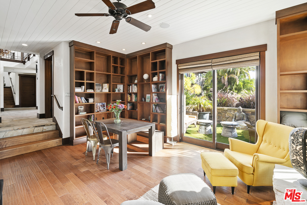 Nhìn profile 2 vợ cũ mới thấy tỷ phú Google có con mắt chọn bạn đời thật tinh tường: Người là em gái CEO YouTube, người sở hữu học vấn khủng, nhưng đều kinh doanh giỏi - Ảnh 11. Nhìn profile 2 vợ cũ mới thấy tỷ phú Google có con mắt chọn bạn đời thật tinh tường: Người là em gái CEO YouTube, người sở hữu học vấn khủng, nhưng đều kinh doanh giỏi - Ảnh 11.