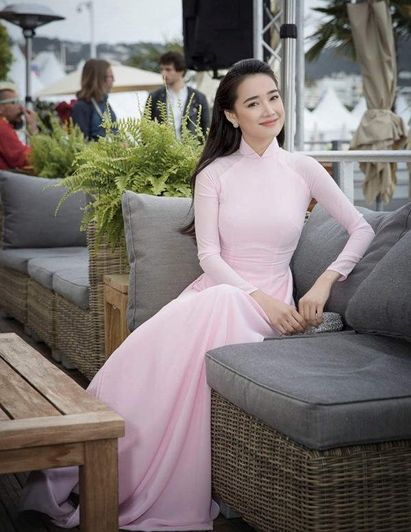 4 sao Việt diện áo dài tại Cannes: Thanh tao, đơn giản mà tỏa sáng ngời ngời - Ảnh 6.