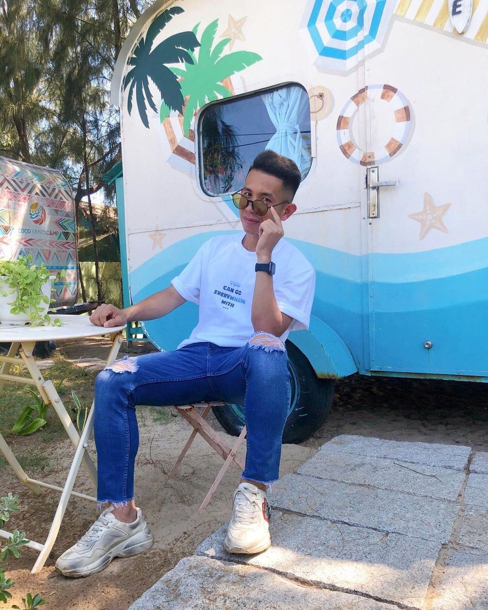 Chàng Pinky điệu đà của tuyển Việt Nam: Đi giày ngàn USD, sành mỹ phẩm, bạn gái cực xinh - Ảnh 8. Chàng Pinky điệu đà của tuyển Việt Nam: Đi giày ngàn USD, sành mỹ phẩm, bạn gái cực xinh - Ảnh 8.