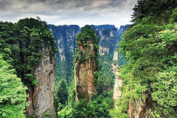 5 địa điểm nổi tiếng với cảnh đẹp mắt tựa tiên giới tại Trung Quốc, nhất định phải ghé thăm vào mùa hè - Ảnh 2.