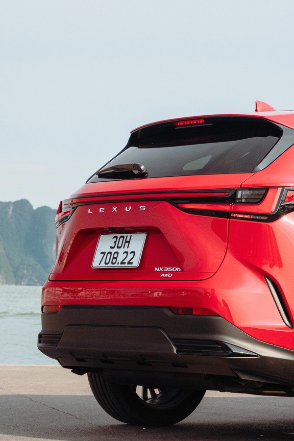 Đánh giá Lexus NX 350h: 3,3 tỷ đồng đổi lấy sự sung sướng khi khác biệt và nổi bật trên đường phố Việt - Ảnh 42.