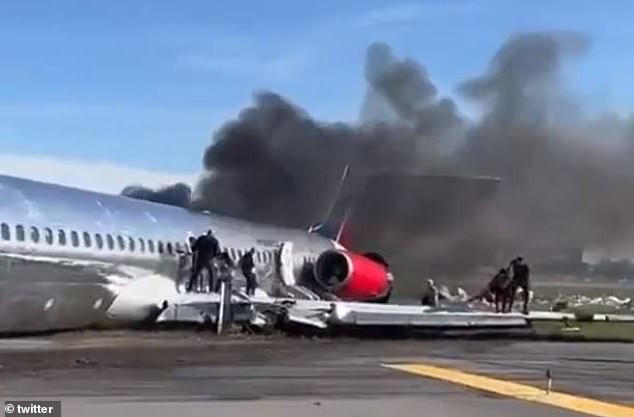Phép màu trên sân bay Miami: Phi cơ chở gần 140 người trượt dài trên đường băng rồi bốc cháy nhưng chỉ 3 người phải vào viện - Ảnh 5.