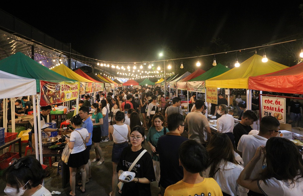  Lễ hội đường phố, chợ đêm lớn nhất Đà Nẵng ken đặc khách tối cuối tuần - Ảnh 10.