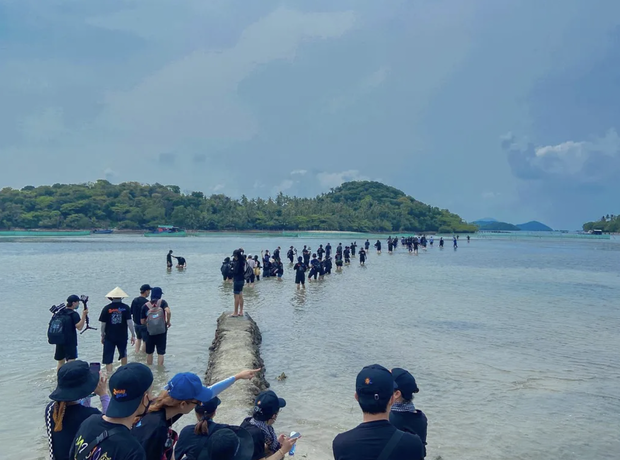 Không chỉ có Phú Quốc, Kiên Giang còn ẩn giấu một thành phố biển xinh đẹp, yên bình ít ai ngờ tới - Ảnh 15.