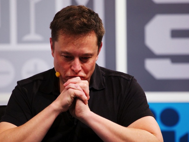 Elon Musk mất gần 17 tỷ USD một ngày sau thông tin muốn sa thải 10% nhân viên Tesla - Ảnh 1.