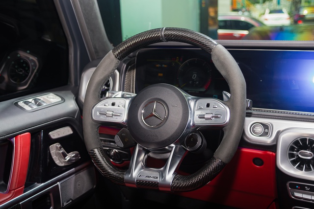 Chiếc Mercedes-AMG G 63 sở hữu hộp vuông lạ sau lưng có giá lên tới gần 14 tỷ đồng tại Việt Nam - Ảnh 22.