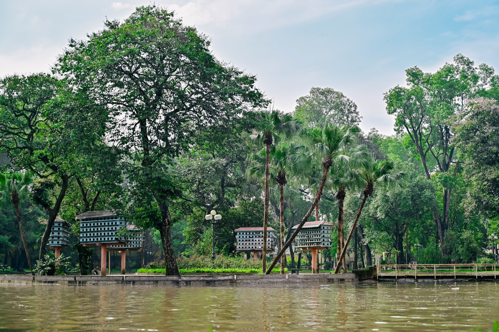 Những đảo đặc biệt ở Hà Nội: Nơi có tháp biểu tượng, nơi có chùa cổ nhất Thủ đô - Ảnh 13. Những đảo đặc biệt ở Hà Nội: Nơi có tháp biểu tượng, nơi có chùa cổ nhất Thủ đô - Ảnh 13.