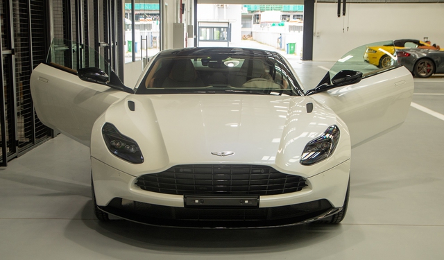 Aston Martin DB11 màu độc nhất Việt Nam về garage trăm tỷ quen thuộc, mở khả năng tham dự hành trình siêu xe tới đây - Ảnh 6.