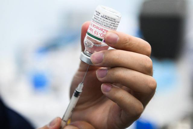 WHO cảnh báo số ca mắc COVID-19 tăng vọt ở Đông Nam Á: Vắc xin mũi 4 có thực sự trở thành tuyến phòng thủ cuối cùng? - Ảnh 2.