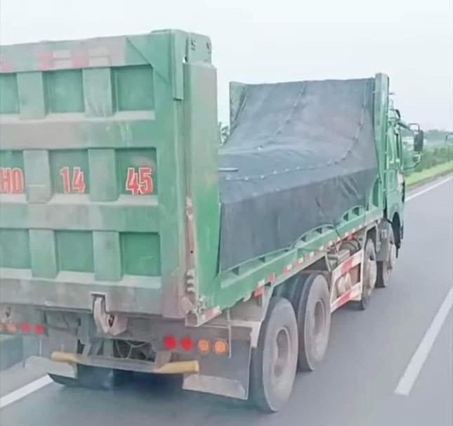 Bộ Công an thông tin về đấu giá biển số xe - Ảnh 1. Bộ Công an thông tin về đấu giá biển số xe - Ảnh 1.