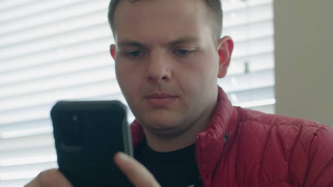 Kiếm 6,3 tỷ đồng mỗi năm, kỹ sư Google vẫn miệt mài dùng mã giảm giá giữa lạm phát, tiết kiệm mua được nhà trong đại dịch - Ảnh 1. Kiếm 6,3 tỷ đồng mỗi năm, kỹ sư Google vẫn miệt mài dùng mã giảm giá giữa lạm phát, tiết kiệm mua được nhà trong đại dịch - Ảnh 1.