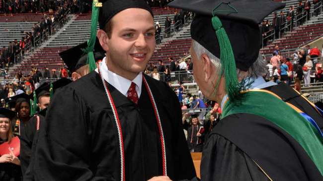 Kiếm 6,3 tỷ đồng mỗi năm, kỹ sư Google vẫn miệt mài dùng mã giảm giá giữa lạm phát, tiết kiệm mua được nhà trong đại dịch - Ảnh 2. Kiếm 6,3 tỷ đồng mỗi năm, kỹ sư Google vẫn miệt mài dùng mã giảm giá giữa lạm phát, tiết kiệm mua được nhà trong đại dịch - Ảnh 2.