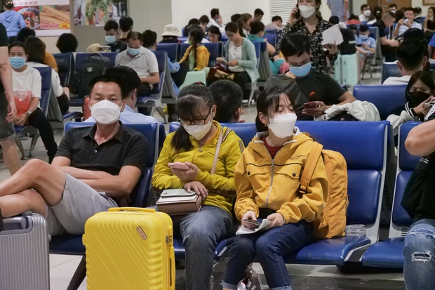  Ga quốc tế Tân Sơn Nhất hồi sinh sau đại dịch: Khách du lịch nhộn nhịp ngày đêm - Ảnh 15.