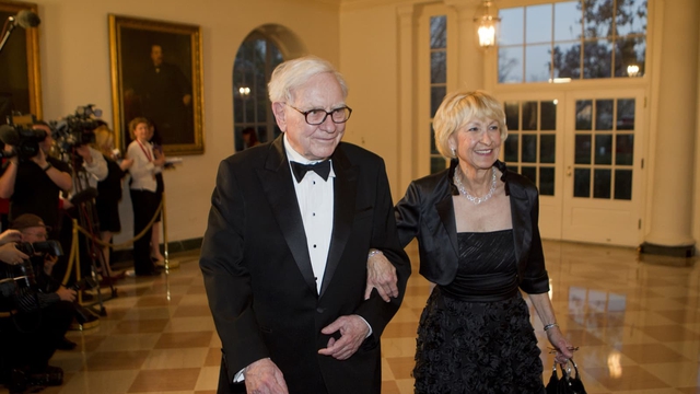 Hôn nhân kỳ lạ của Warren Buffett: Quyết định quan trọng nhất đời tôi là chọn đúng người - Ảnh 3.