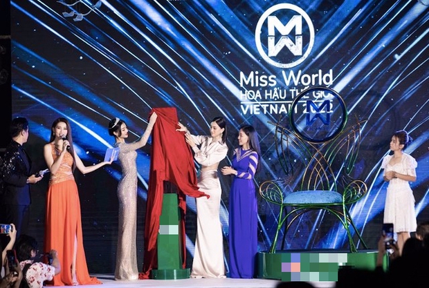 Cận cảnh vương miện đắt đỏ và quyền trượng giản dị của Miss World Vietnam 2022 - Ảnh 1.