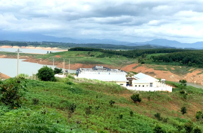 Cận cảnh nhà máy nước 116 tỷ đồng làm xong rồi đắp chiếu - Ảnh 2. Cận cảnh nhà máy nước 116 tỷ đồng làm xong rồi đắp chiếu - Ảnh 2.