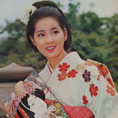 Mỹ nhân đẹp nhất Nhật Bản mọi thời đại: Được vinh danh ở tuổi 69, sự nghiệp bỏ xa lứa đàn em - Ảnh 5.