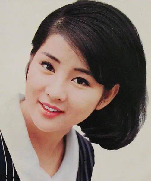 Mỹ nhân đẹp nhất Nhật Bản mọi thời đại: Được vinh danh ở tuổi 69, sự nghiệp bỏ xa lứa đàn em - Ảnh 9.