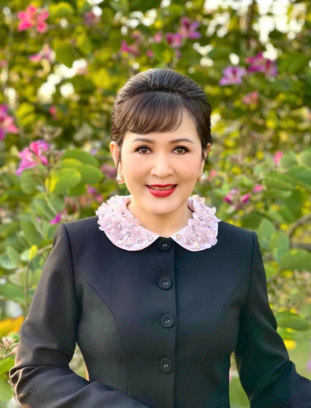 Nữ hoàng ảnh lịch đẹp nhất miền Bắc, nhan sắc thế nào mà từng được coi là "bùa may mắn"?- Ảnh 2.