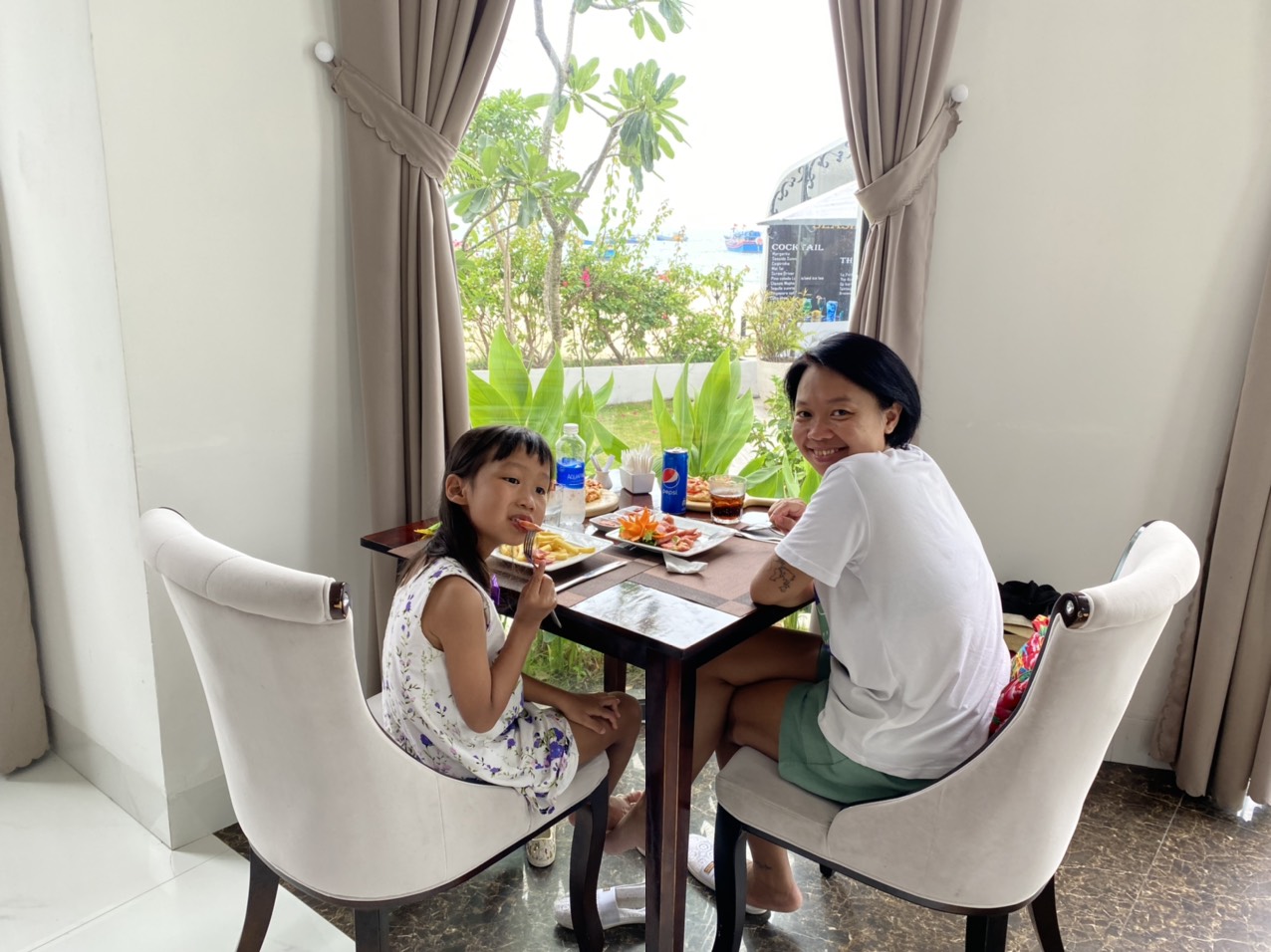 クイニョンを探索するのに1週間かかる費用は1300万ドンです-写真4。