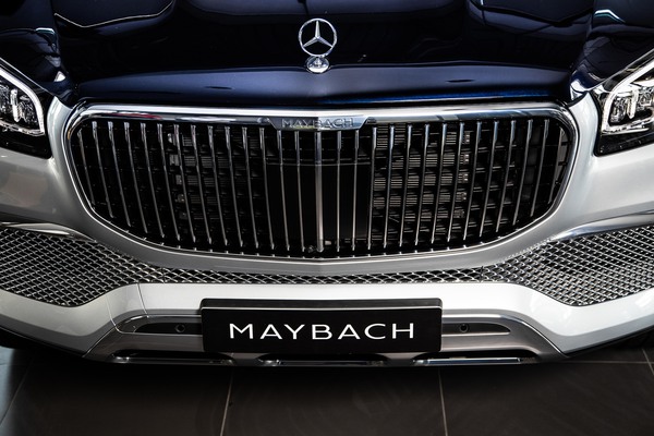 Mercedes-Maybach GLS 600 Edition 100 chính hãng đầu tiên về Việt Nam: Thích hợp cho những chủ tịch thích chơi trội - Ảnh 12.