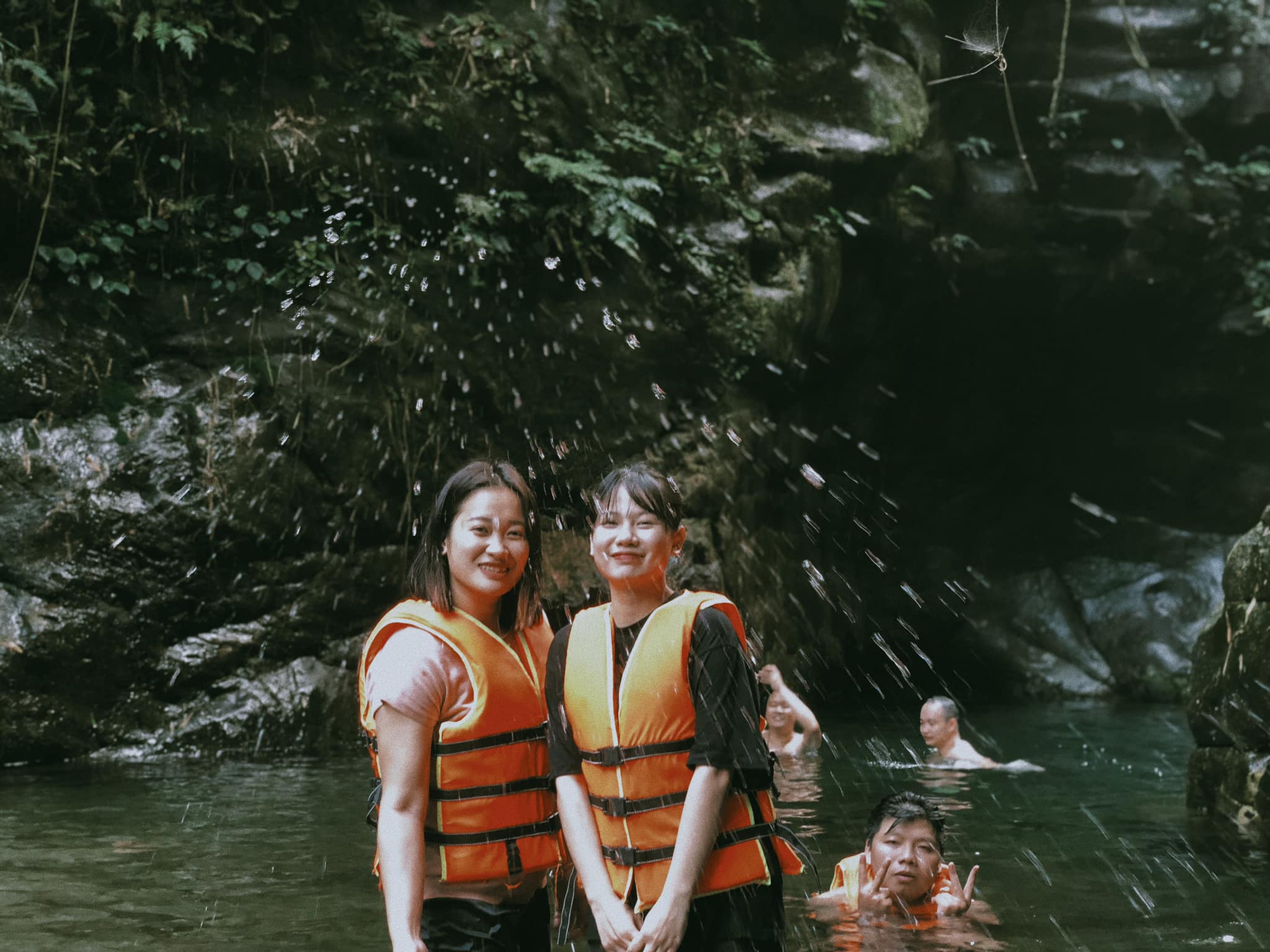 Thái Nguyên - vùng đất nổi tiếng với các đồi chè, nhưng không ngờ bây giờ lại có nhiều chỗ đẹp và lạ đến ngỡ ngàng thế này!  - Ảnh 12.