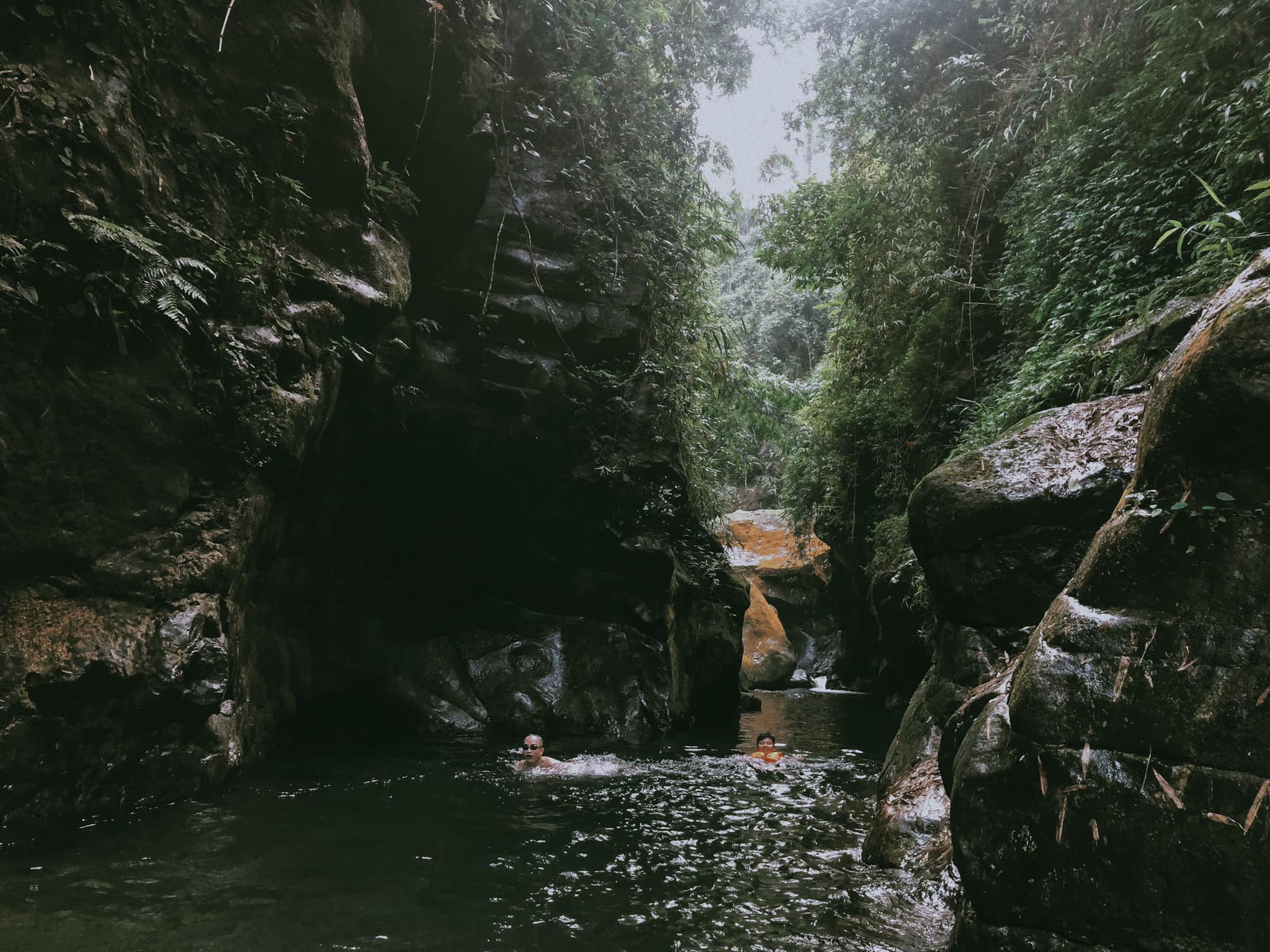 Thái Nguyên - vùng đất nổi tiếng với các đồi chè, nhưng không ngờ bây giờ lại có nhiều chỗ đẹp và lạ đến ngỡ ngàng thế này!  - Ảnh 10.