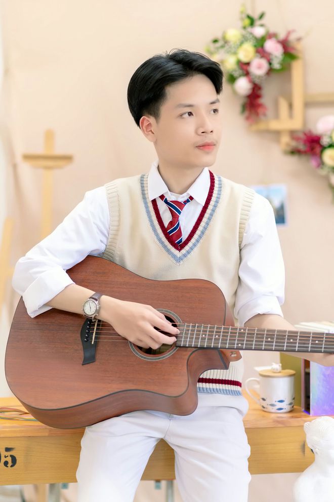  Nam sinh 2k4 thành công giật học bổng 2,9 tỷ của VinUni chỉ sau 1 tháng chuẩn bị: Bài luận về trẻ em khuyết tật gây xúc động mạnh - Ảnh 3.