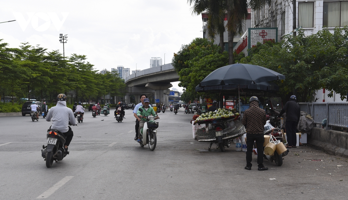 Đến hạn phân làn trên đường Nguyễn Trãi, mọi thứ vẫn chưa có gì thay đổi - Ảnh 5.