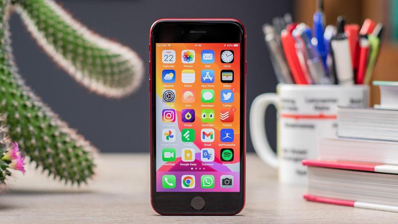 iPhone 12 Mini hay iPhone SE 2020: vị vương flagship nhỏ gọn