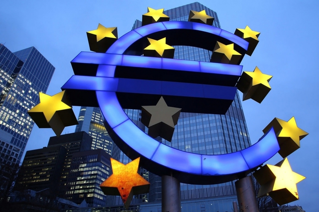Dự báo sốc: Giá Euro sắp thấp hơn USD - Ảnh 1.