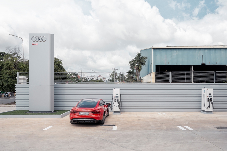 Bên trong showroom Audi lớn nhất Việt Nam: Vốn đầu tư hơn 140 tỷ đồng, rộng 9.000 m2, có cả khu sửa chữa dành riêng cho xe điện - Ảnh 5.