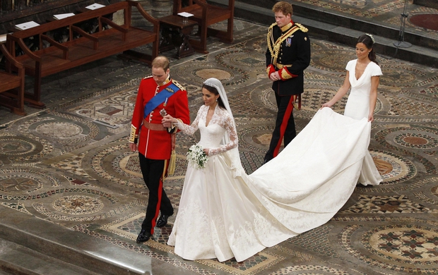 Những đám cưới hoành tráng và đẹp nhất thế kỷ của giới Hoàng gia cho đến tài phiệt, minh tinh - Ảnh 2.