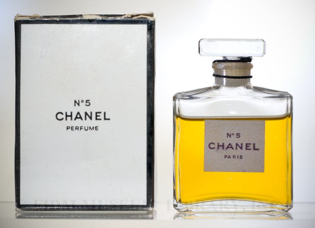 Bí ẩn về nước hoa Chanel No.5 và sự tái sinh của cái tên Marilyn Monroe - Ảnh 3.