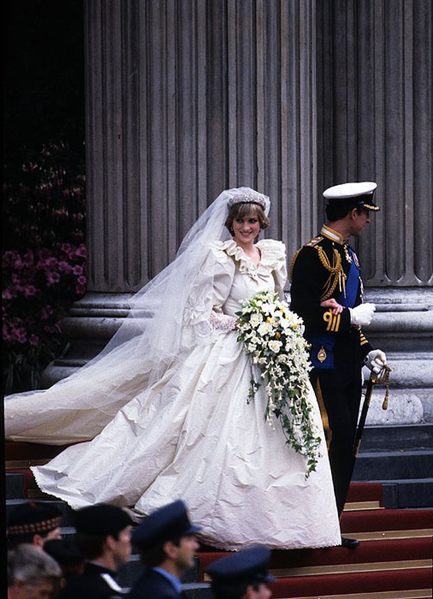  Những đám cưới hoành tráng và đẹp nhất thế kỷ của giới Hoàng gia cho đến tài phiệt, minh tinh - Ảnh 8.