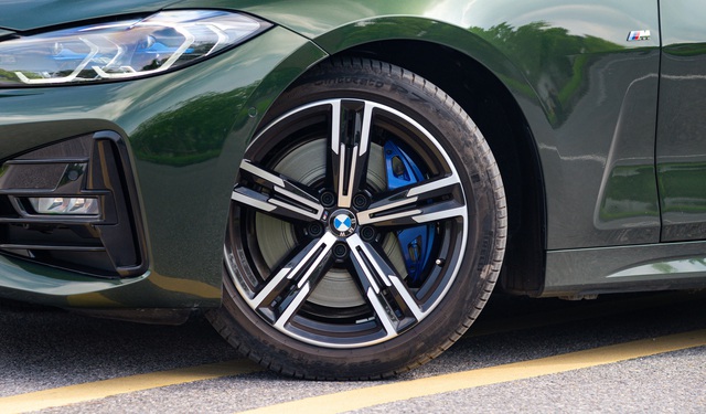Mua xe sớm, chủ nhân BMW 430i Convertible nhanh chóng bán xe sau 9.000 km với giá 3,5 tỷ đồng - Ảnh 13.