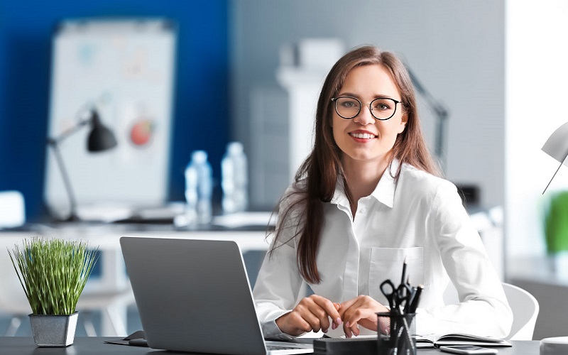 Cô trợ lý thu nhập ngàn đô vẫn lo ngoài lương bản thân không có giá trị gì, Founder group Nghiện Nhà chia sẻ: Có giá trị hay không đều do cách bạn nhìn nhận! - Ảnh 2.