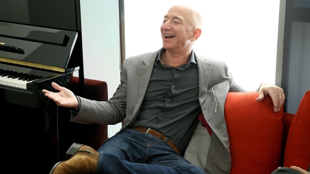 Bên trong 2 chuyên cơ xa hoa cùng loại, trị giá lên tới 150 triệu USD cùng thuộc sở hữu của tỷ phú Jeff Bezos - Ảnh 1.