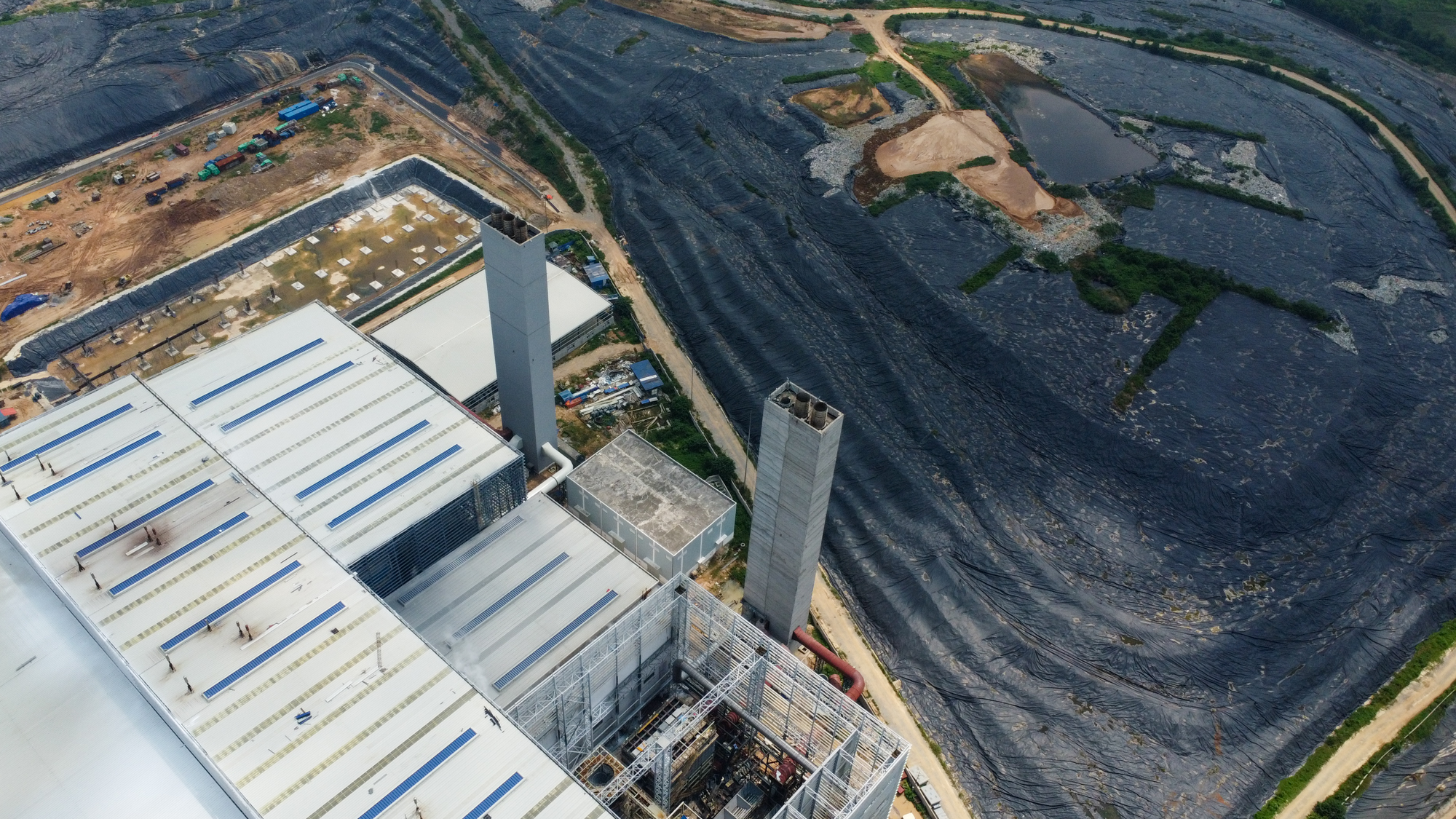  Cảnh vận hành của nhà máy điện rác lớn thứ 2 thế giới ở Hà Nội - Ảnh 2.