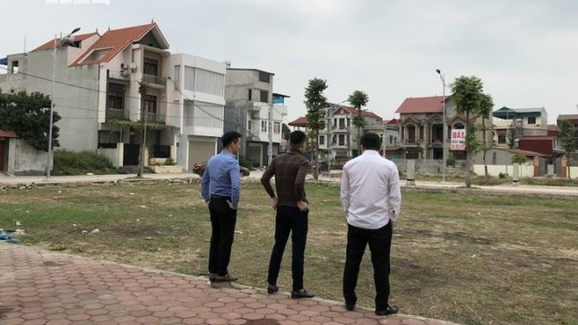 Đã đến lúc đánh thuế cao người có nhiều nhà, đất để hạ nhiệt giá thị trường? - Ảnh 1. Đã đến lúc đánh thuế cao người có nhiều nhà, đất để hạ nhiệt giá thị trường? - Ảnh 1.
