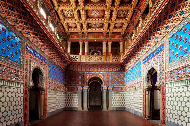  Bên trong lâu đài bị bỏ hoang Sammezzano: Kiệt tác kiến trúc bậc nhất thế giới, hơn 30 năm chẳng ai chăm sóc nhưng vẫn đẹp nao lòng - Ảnh 12.