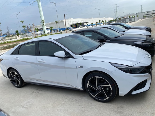 Rộ tin Hyundai Elantra 2023 lộ diện tại Việt Nam: Có cả bản hiệu suất cao, hàng hot một thời trở lại cuộc đua sedan hạng C - Ảnh 4.