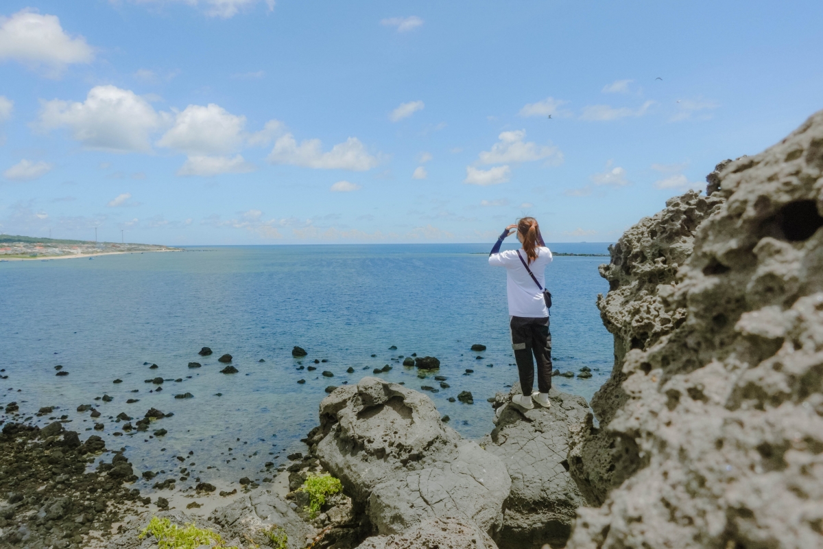 Cô gái du lịch 60 ngày trên đảo - Ảnh 4. Cô gái du lịch 60 ngày trên đảo - Ảnh 4.