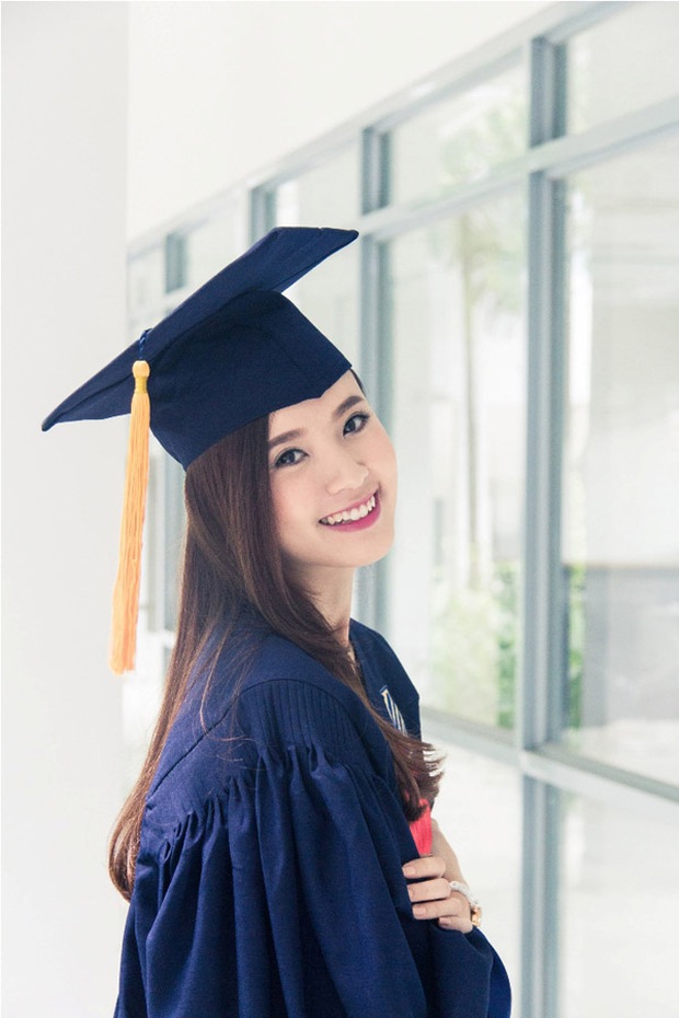 Điểm thi của sao Việt: Tóc Tiên đỗ 3 trường Đại học danh tiếng, 1 Hoa hậu đạt 9,5 điểm môn Văn - Ảnh 1. Điểm thi của sao Việt: Tóc Tiên đỗ 3 trường Đại học danh tiếng, 1 Hoa hậu đạt 9,5 điểm môn Văn - Ảnh 1.