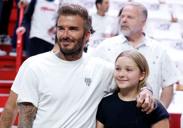 Hiếm hoi lắm bà xã Beckham mới chia sẻ về con gái út, chỉ nói 1 câu về cách dạy con mà dư luận ngỡ ngàng - Ảnh 2.