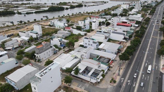  Nha Trang muốn đấu giá 78 lô biệt thự thành một gói để tránh ‘quân xanh - quân đỏ’  - Ảnh 2.