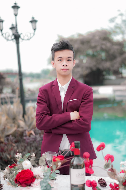 Nam sinh đất Quảng ẵm hàng loạt giải thưởng Công nghệ: Lập trình máy tính từ năm lớp 3, là Co-founder dự án khủng cạnh tranh với ông lớn Facebook - Ảnh 1.