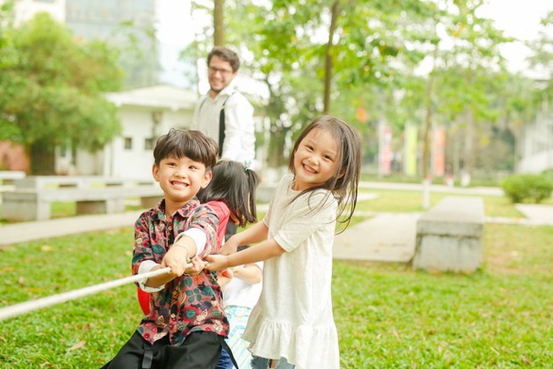 Nên dạy tiếng Anh như nào để con có thể học song song chương trình Việt Nam và Mỹ? - Bà mẹ ở Hà Nội giải đáp thắc mắc cực chi tiết - Ảnh 4.