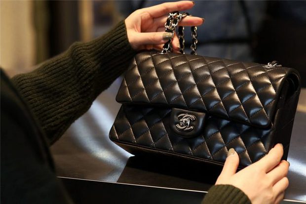 Túi Chanel Small Classic Handbag A01113Y0129594305